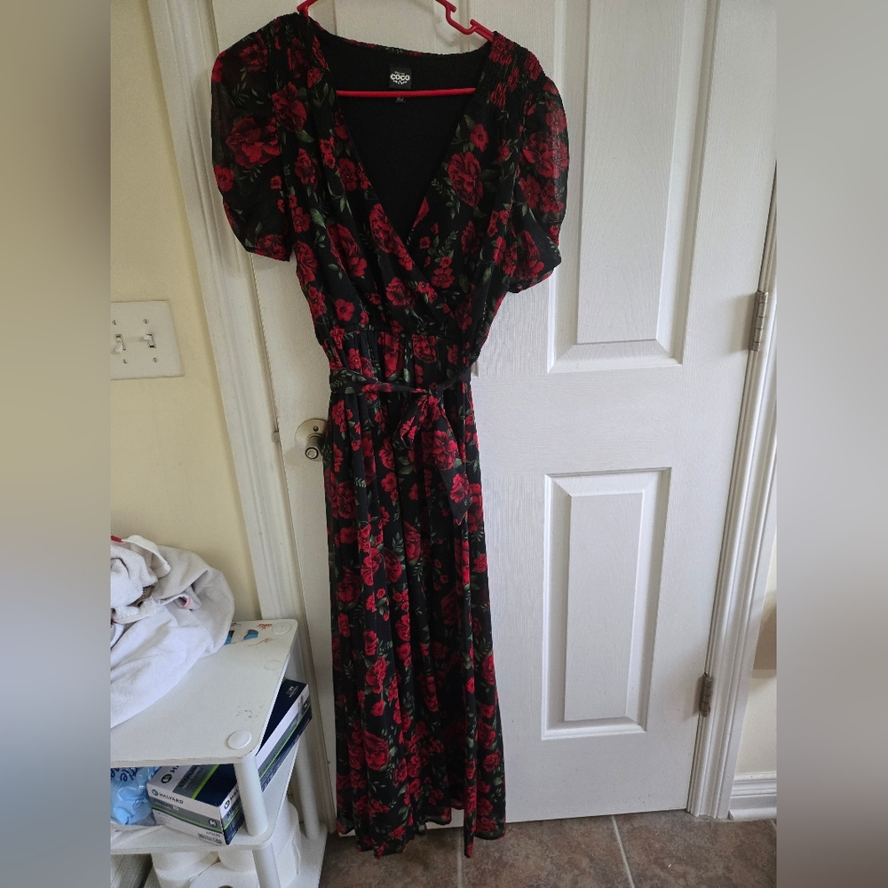 Kohl's Black and Red Wrap Sundress with Puff Sleeves